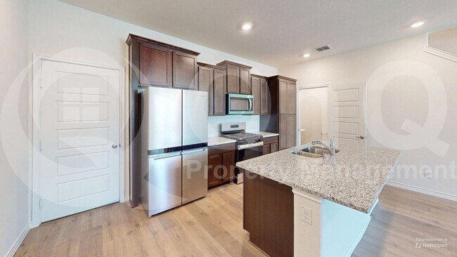 Photo - 1944 Hellams Ln Casa