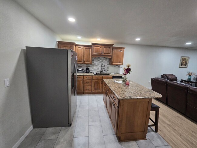 Photo - 2 Bed 2 Bath Basement Apartment