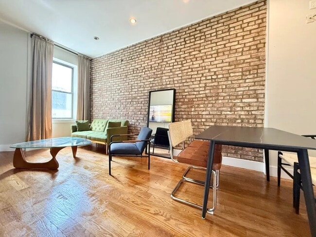 Furnished room/NOT APARTMENT - Furnished room/NOT APARTMENT Unit 2A