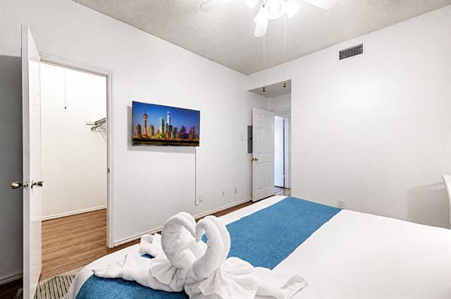 Building Photo - 1700 Amelia Ct Unit 224