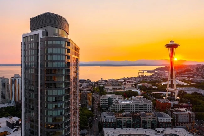 Building Photo - 2510 6th Ave Unit 1205