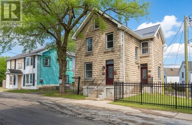 Photo - 45 Chestnut St