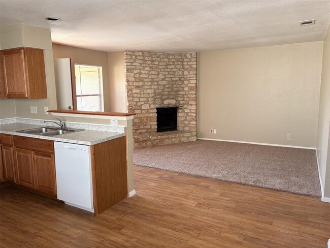 Photo - 9902 Roxanna Dr