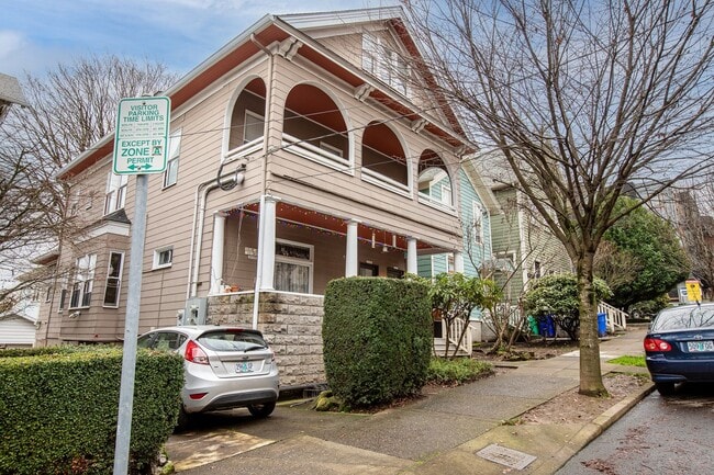 Photo - Charming Goose Hollow Home, Big, Spacious, and Bright! Unit 1517A