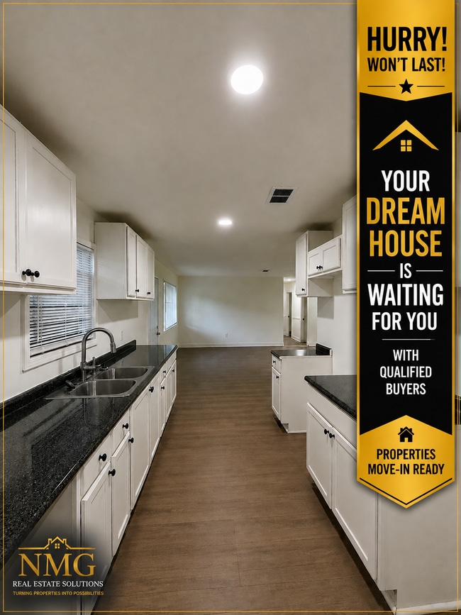 Building Photo - 3084 Fleetwood Dr