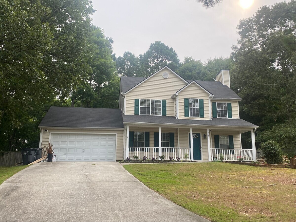 Photo - 3092 Rockview Dr