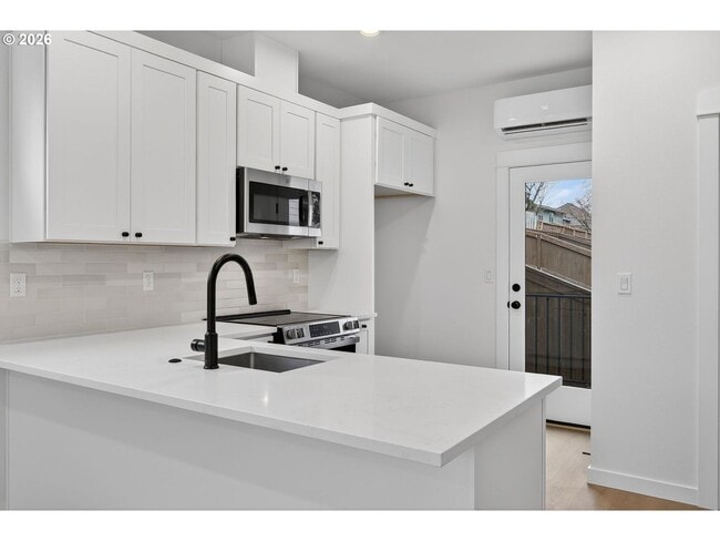 Photo - 4051 SW McKinley St