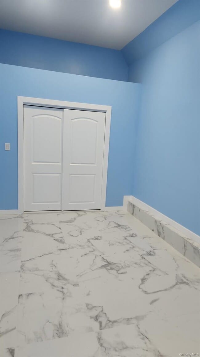 Photo - 108-54 217th Pl