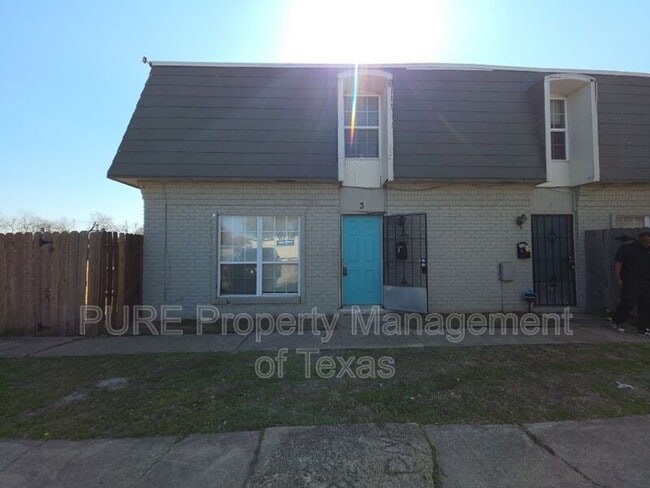 Photo - 5808 Wellington Dr