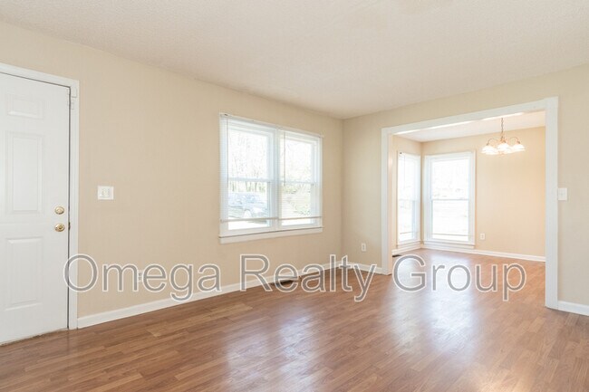 Photo - 529 Robison Dr