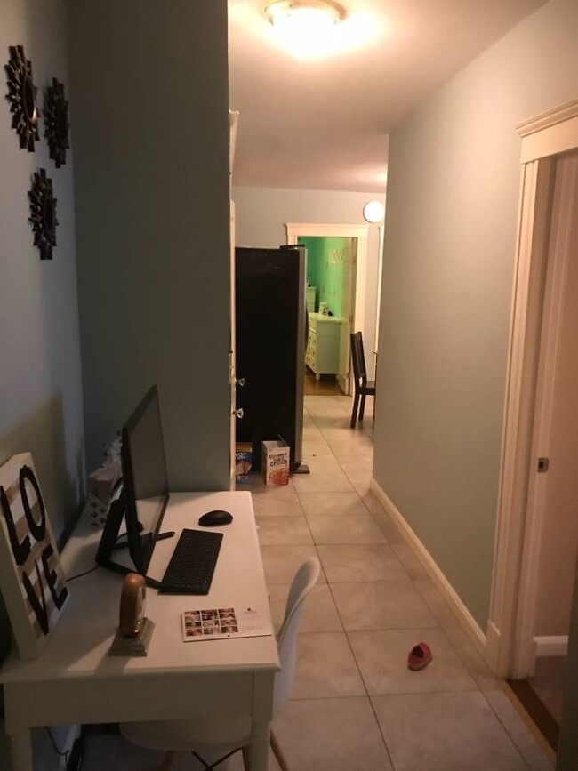 Building Photo - 84 Endicott St Unit 2nd Floor