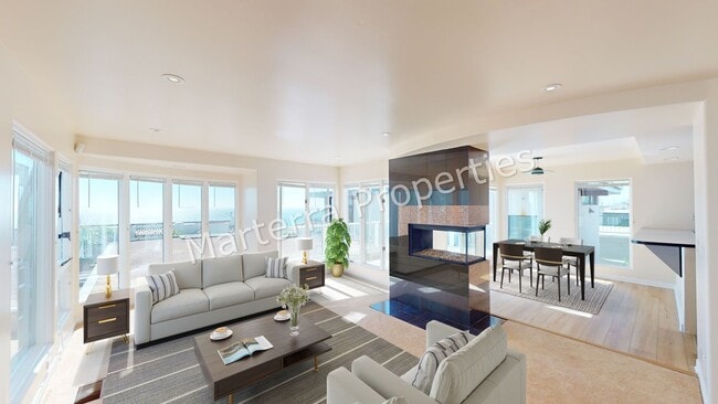Building Photo - Spacious 2 Bed/2.5 Bath Oceanfront Home in Manhattan Beach