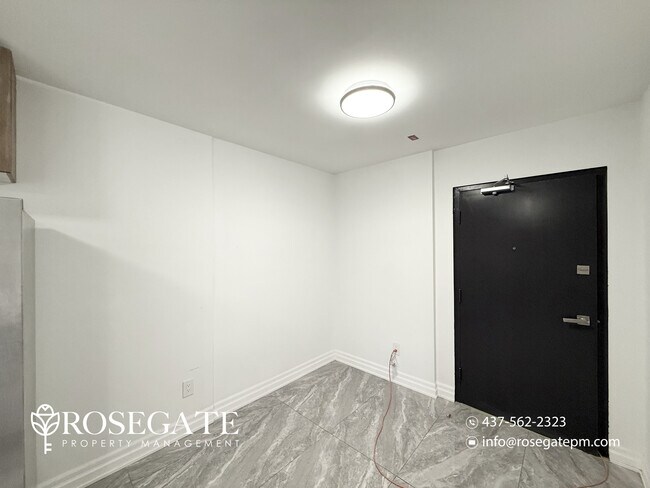 Photo - Spacious & Newly Renovated 4-Bedroom + Den... Unit 2