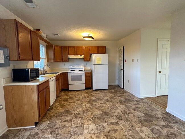 606 Tudor Dr