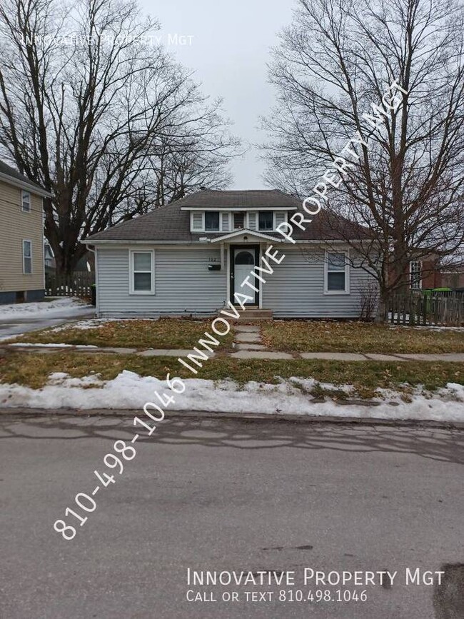 Photo - 102 S Pine St House