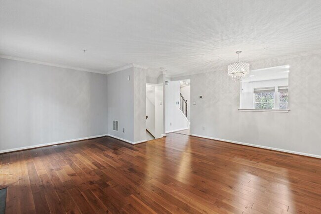 Photo - 4613 Harrier Way