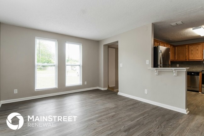 Photo - 10321 Dobell Rd