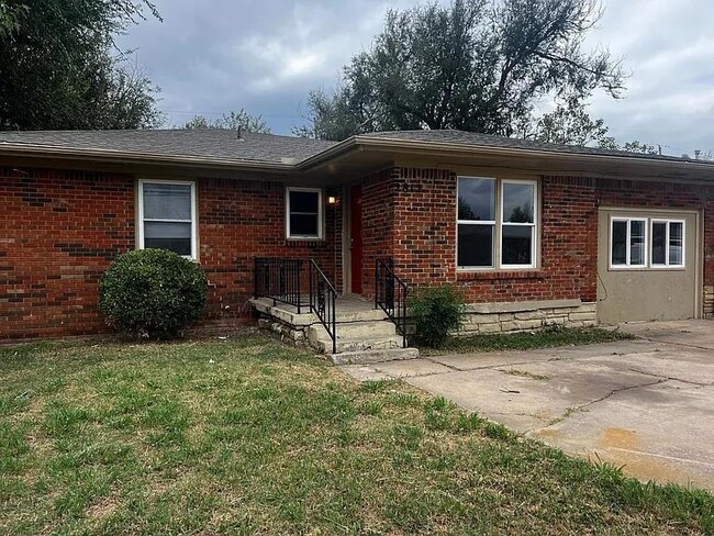 Building Photo - 2812 SW 48th St