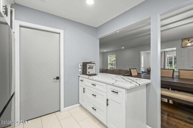 701 Zlotkin Cir Unit 2
