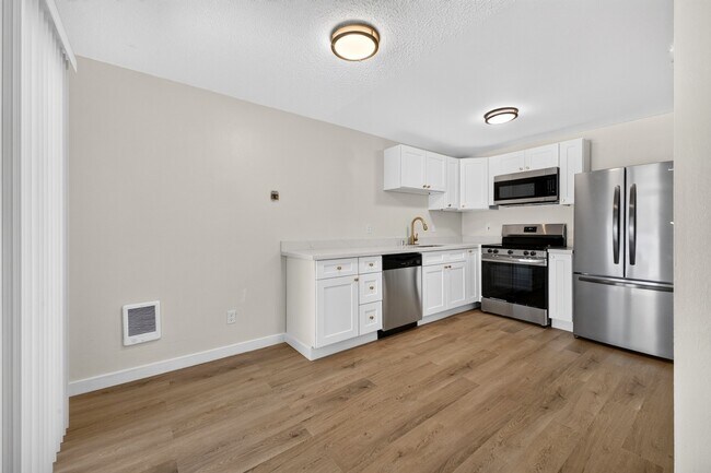 Photo - Newly Renovated 2 Bedroom / 1 Bathroom Duplex in Lakewood Unit 8219