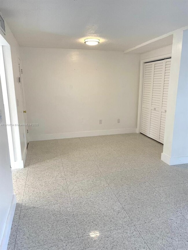Photo - 6424 Collins Ave Unit 204