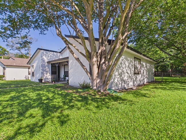 Photo - 1515 Pine Ridge Dr