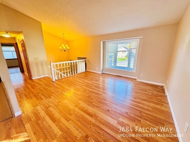 Photo - 3684 Falcon Way