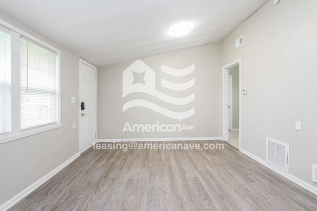 Photo - 2968 Wallace Ave