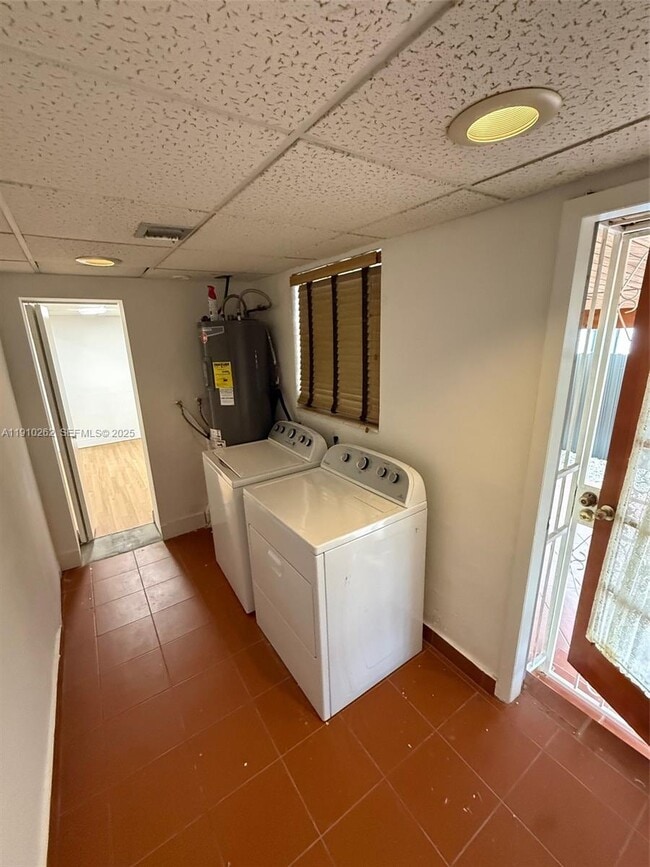 Photo - 8401 SW 33rd Terrace