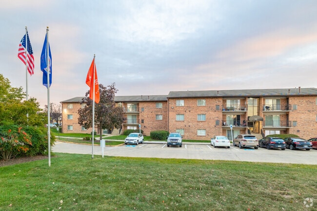 The Manor/The Manor East Apartments