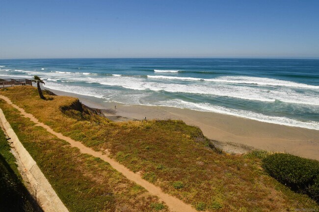 Photo - 1810 Parliament Rd