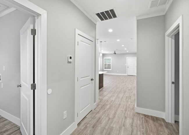 Modern 3 Bedroom Home Minutes from Downtown San Antonio