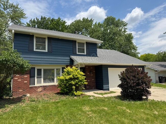Building Photo - 4725 Maple Terrace Pkwy