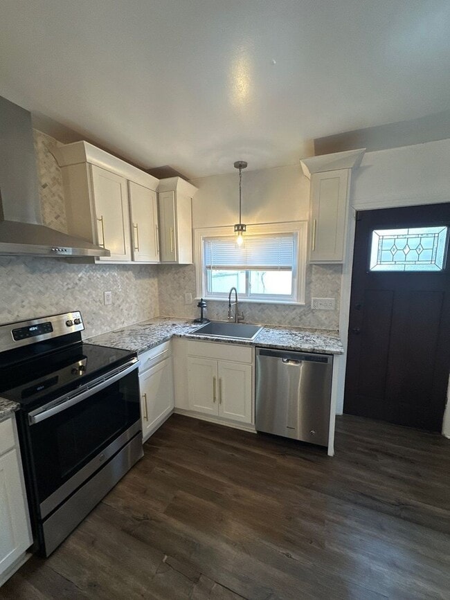 Photo - Charming 3 bedroom on Hamilton St