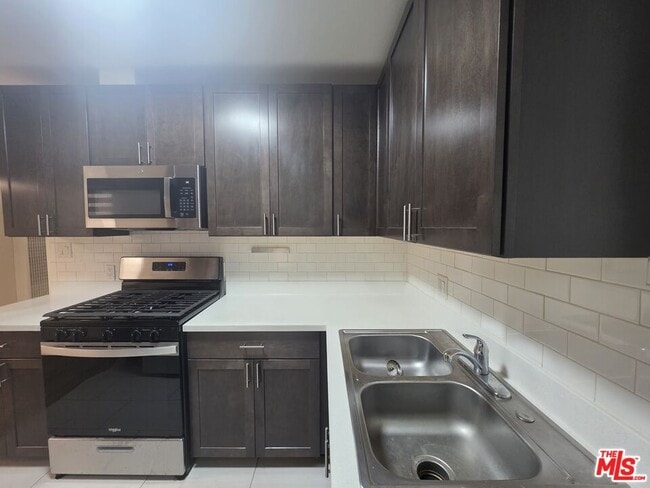 Photo - 1224 N Fairfax Ave Unit 2