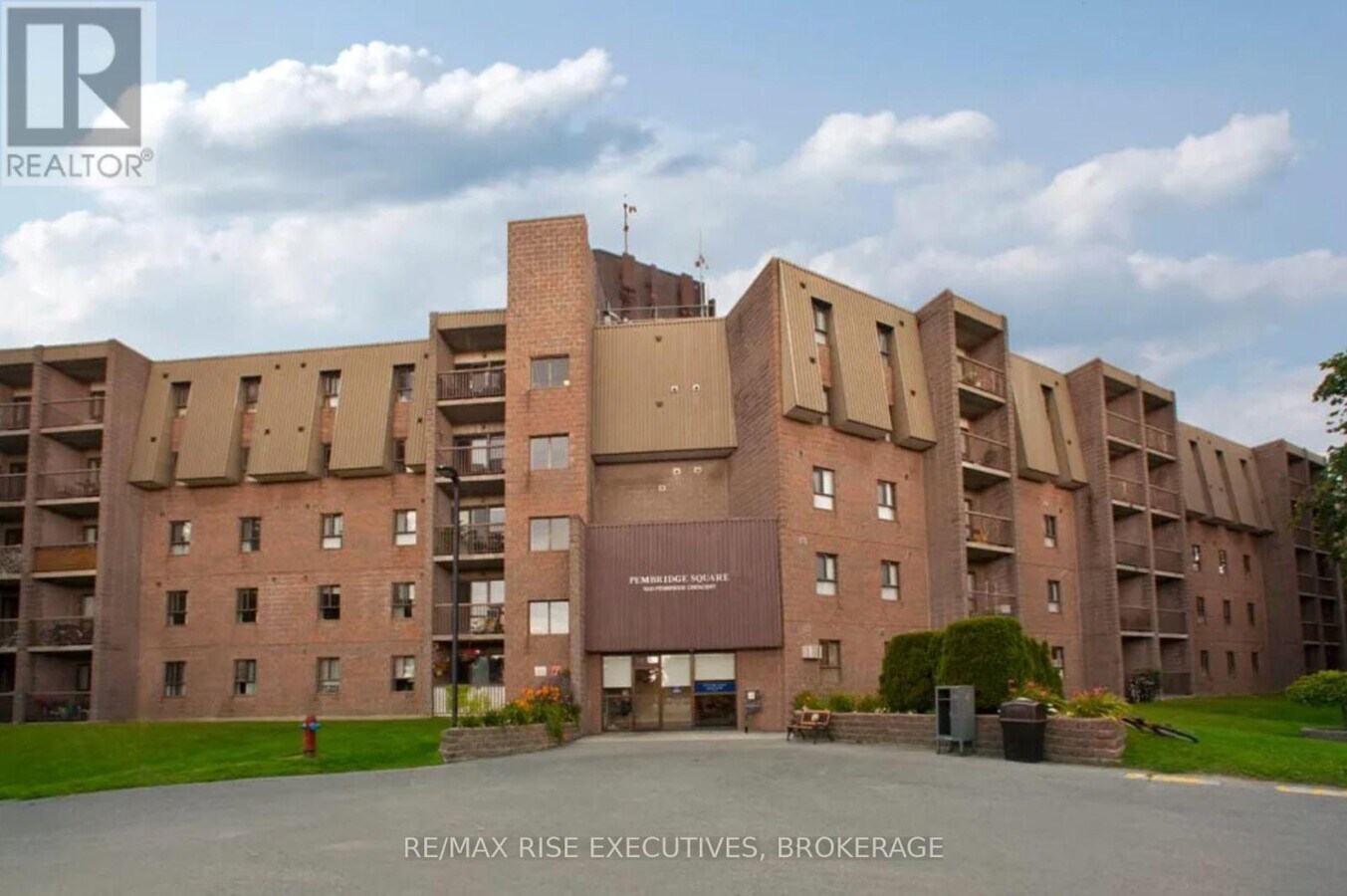 Photo - 1020 Pembridge Crescent Unit 106