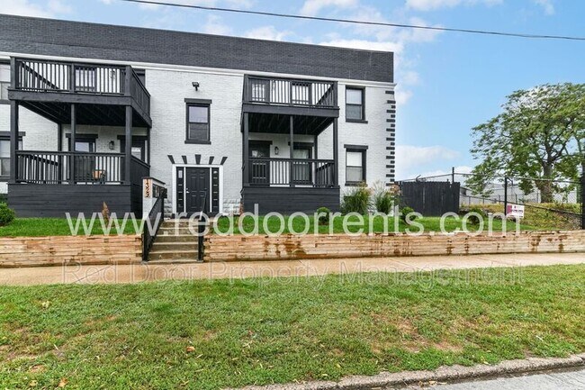 Photo - 1329 E Market St Unidad 2