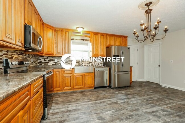 Photo - 5 Bedroom Pet-Friendly Home in Knoxville, TN with Main Street Renewal