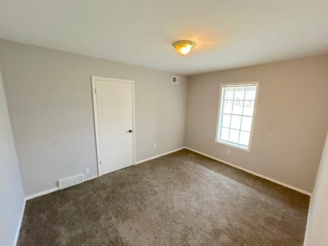 Photo - 4235 Camelot Ave