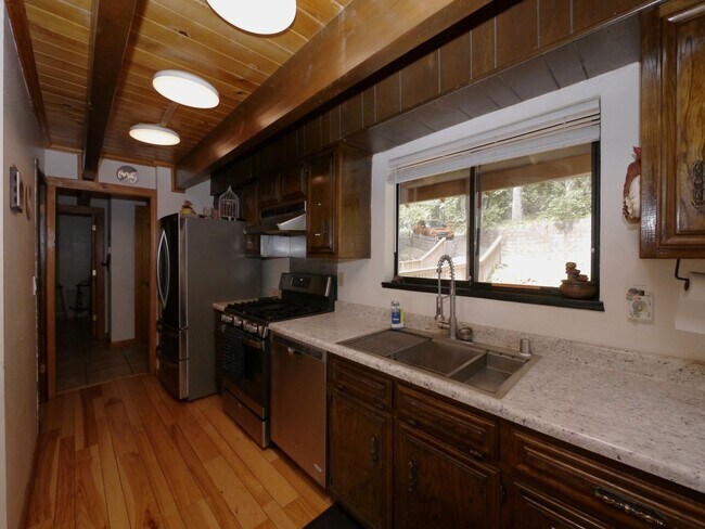 Photo - 27928 Holiday Ln