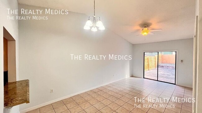 Photo - 7628 University Garden Dr