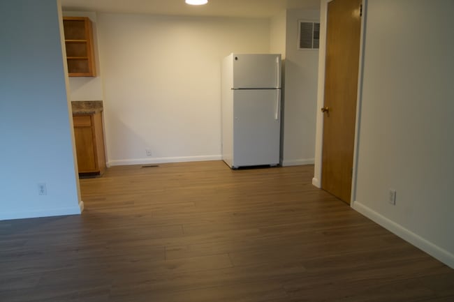 Photo - 673 E 6th Ave Unit 6