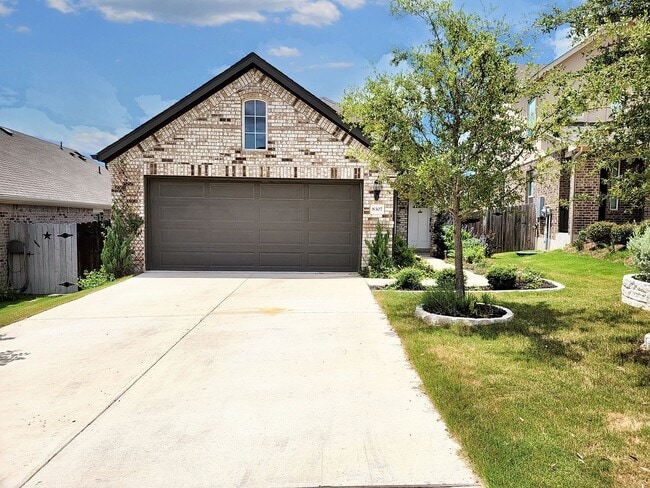 Building Photo - Beautiful 3-Bedroom, 2-Bath Modern Home fo...