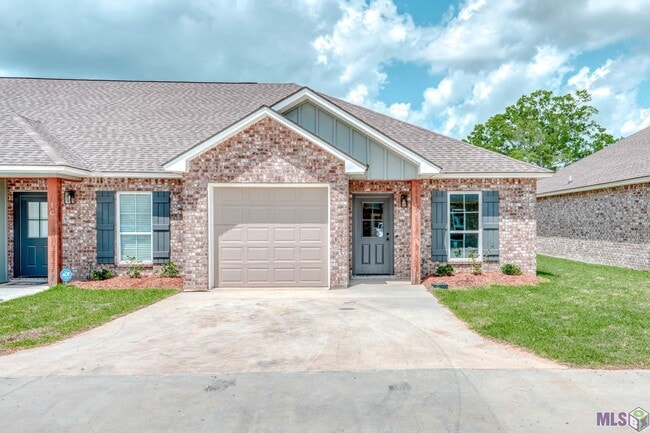 Building Photo - 8065 Lockhart Rd