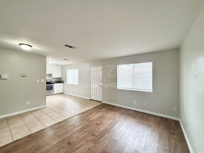 Photo - 920 Vermont Ave