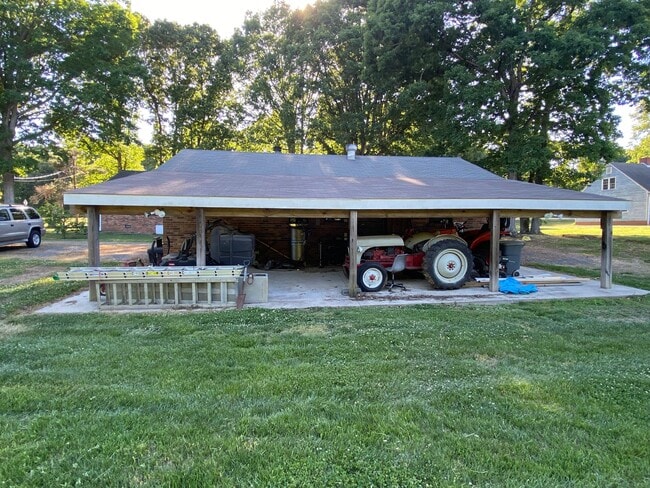 Photo - 1950 Neelley Rd