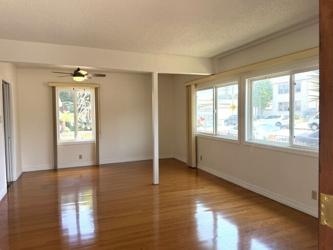 Photo - 836-836 W 25th St Unidad 834