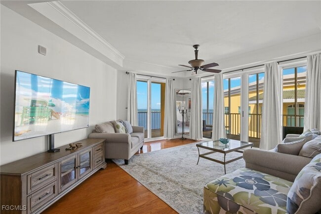 Photo - 2745 First St Unidad 2306