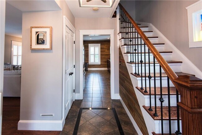 32 Hammond St