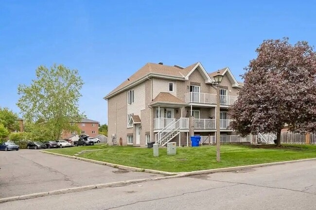 Photo - 579 Rue De Sainte-Maxime Unité 2